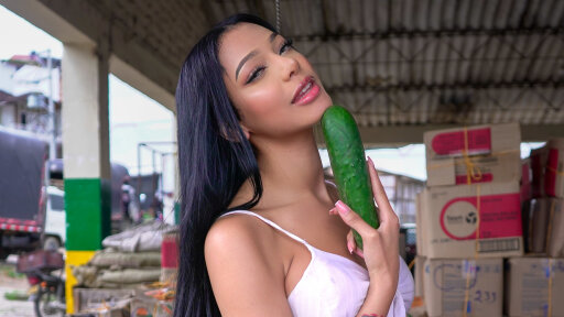 Latina Primeira Vez