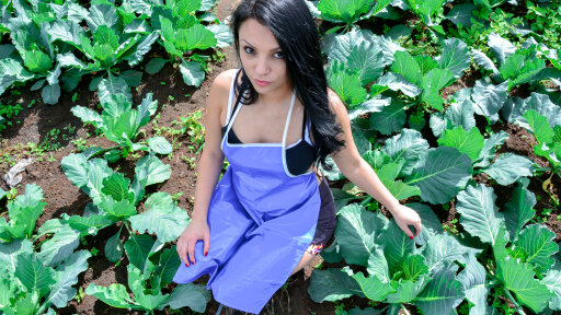 Hete Neukpartij Met Wellustige Brunette Mary Fuego