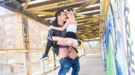 Csak Nyilvánosan Tud Cum -ozni