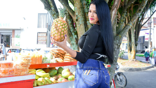 Kynþokkafullur Kólumbíumaður Skoppar Stóra Rassinum